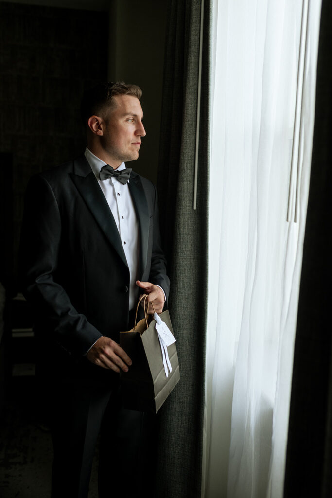 groom getting ready for the ceremony