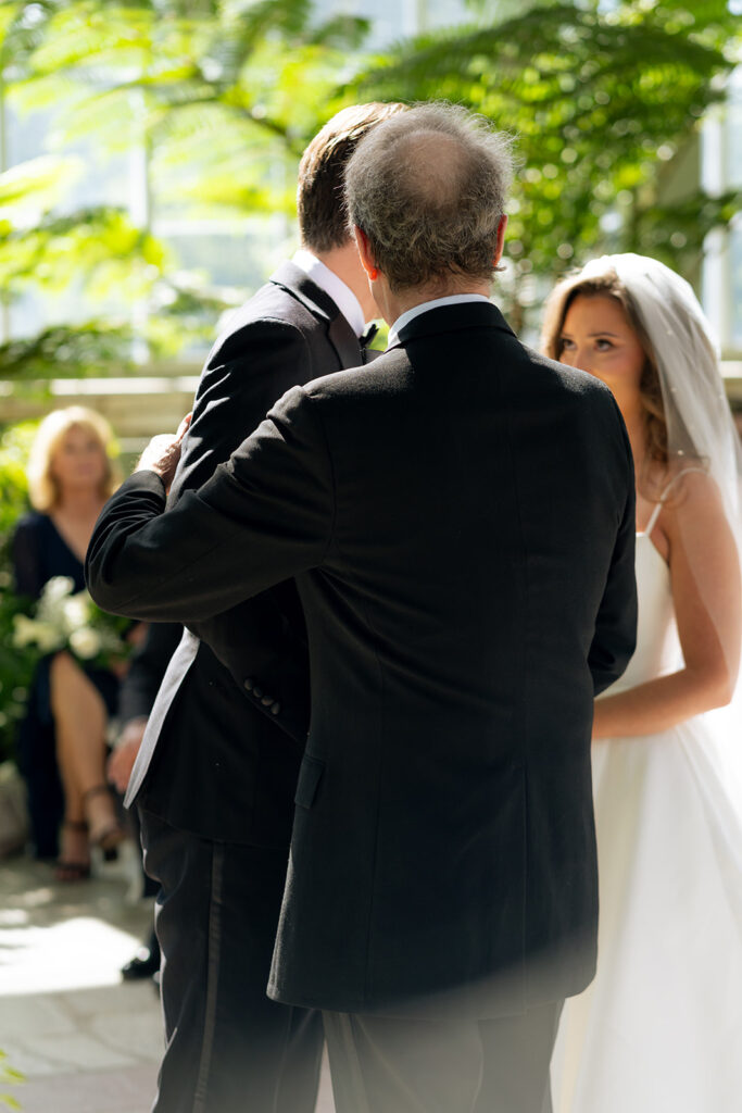 Meridith & Tim’s Classic and Chic Summer Wedding in St. Louis