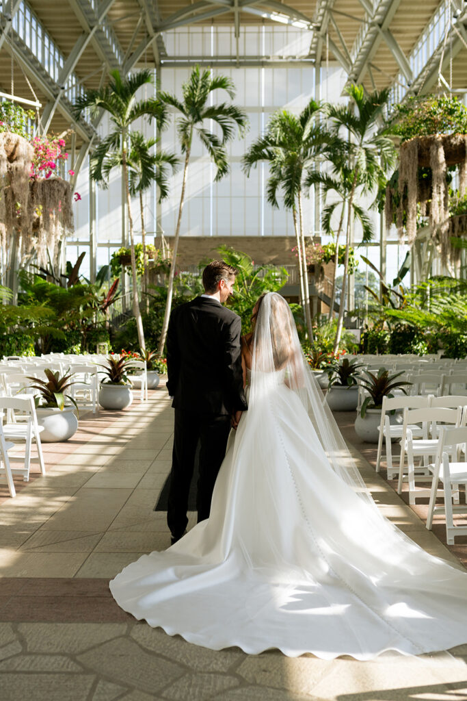 Meridith & Tim’s Classic and Chic Summer Wedding in St. Louis