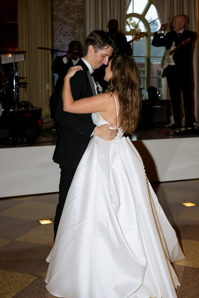 Meridith & Tim’s Classic and Chic Summer Wedding in St. Louis