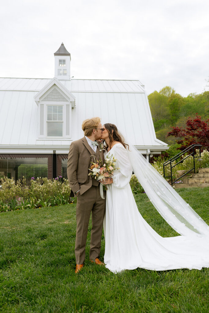 Chic Meets Country at This Sunflower Hill Farm Wedding Celebration