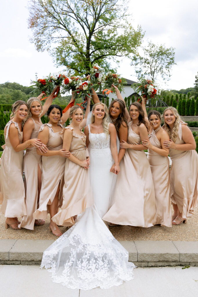 cute picture of the bride and her bridesmaids