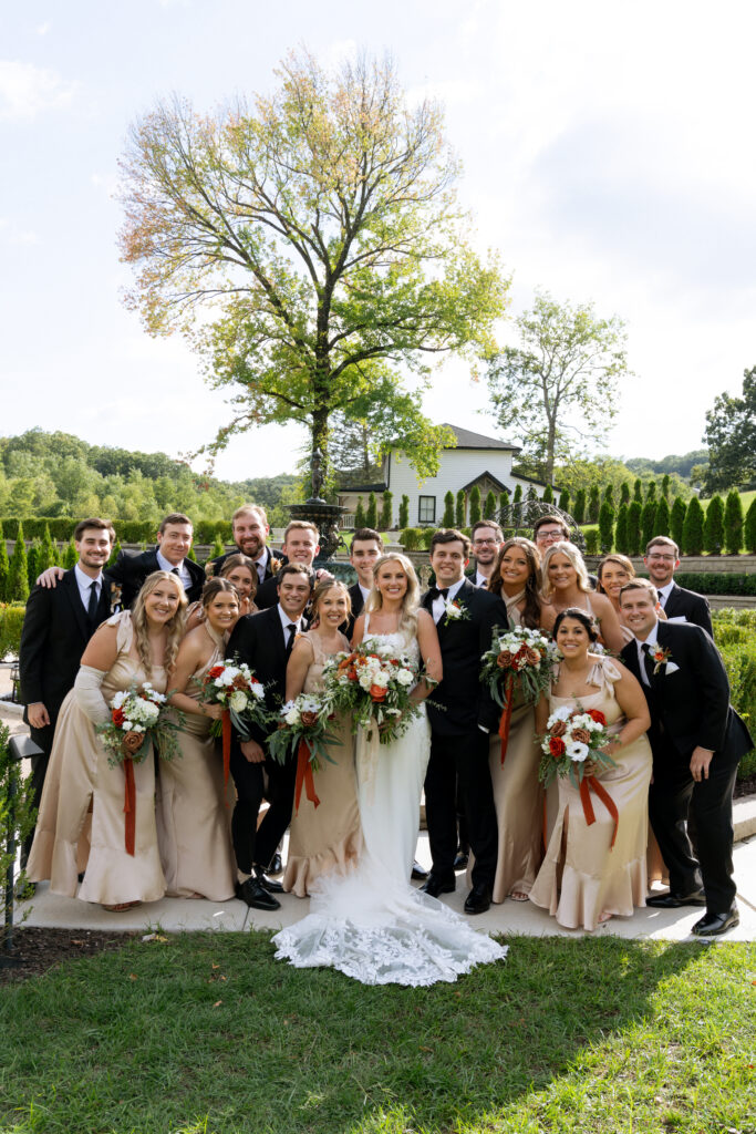 Knotting Hills Wedding Inspiration: A Dreamy Missouri Venue for Any Couple