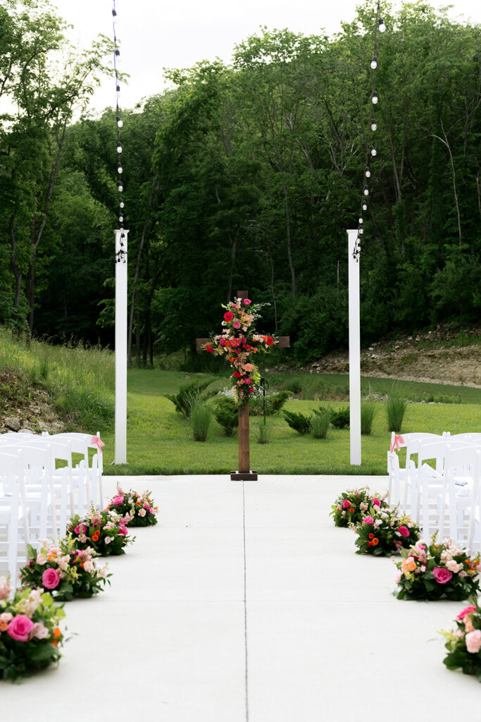 stunning ceremony decor