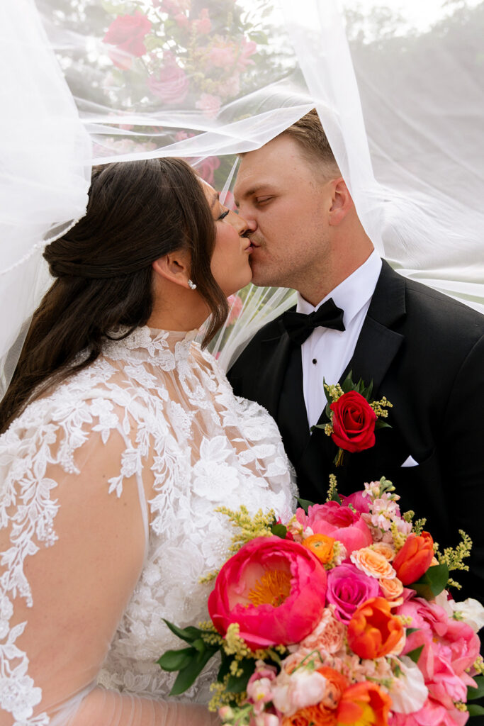 stunning summer bridal portraits 