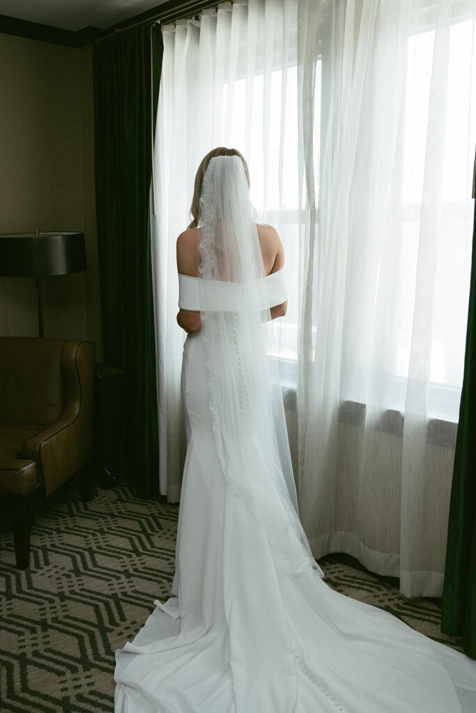 This St. Louis Art Museum Wedding Was the Perfect Blend of Classic and Cool