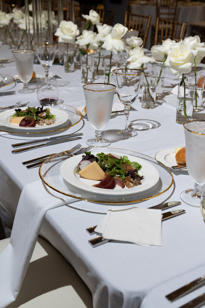 Maddy & Tim’s Modern Wedding at the St. Louis Art Museum