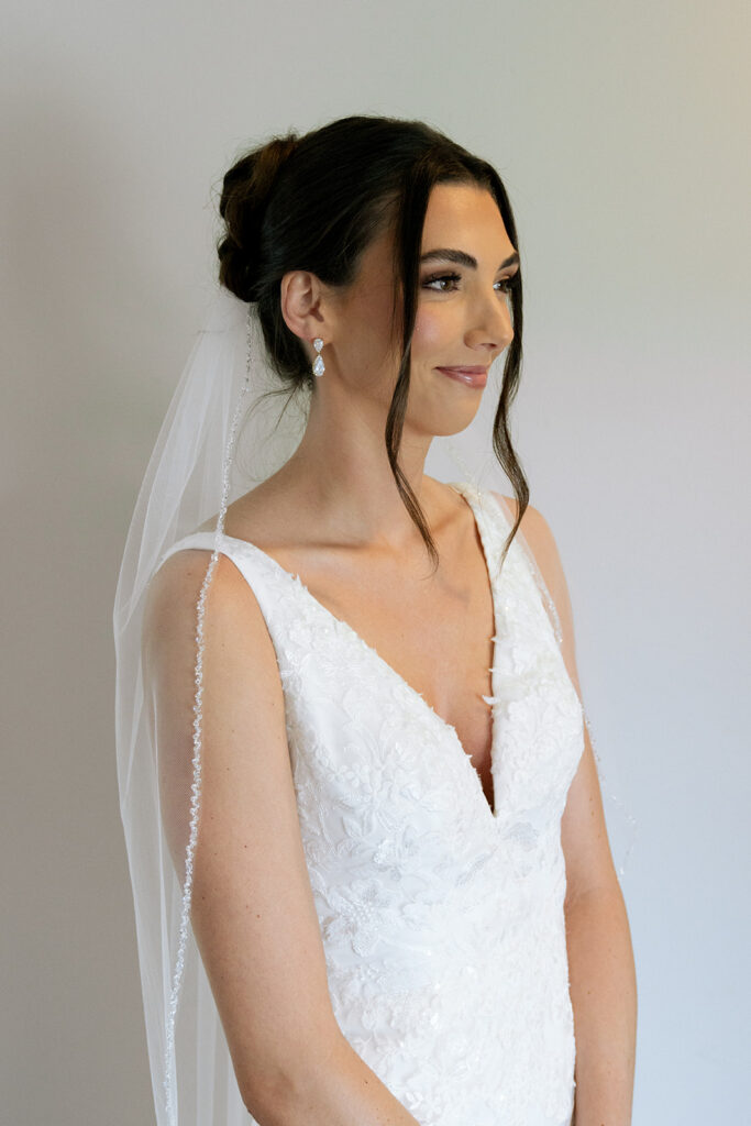 stunning picture of the bride before the ceremony