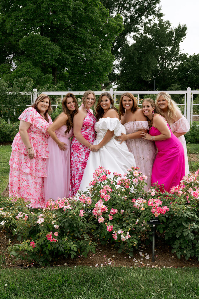 stunning picture of the bride and her bridesmaids