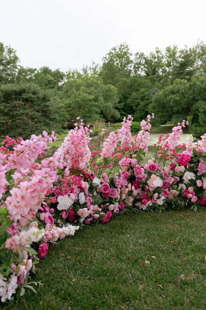 stunning ceremony decor