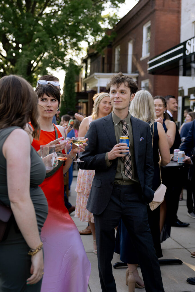 guests at the cocktail hour