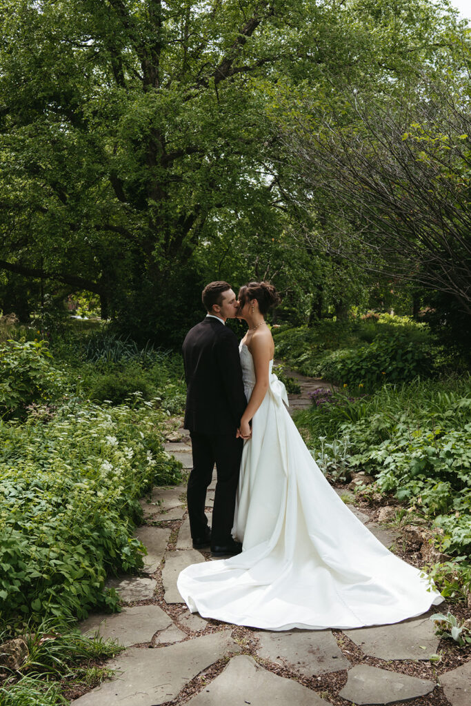 Cute picture of the bride groom, kissing