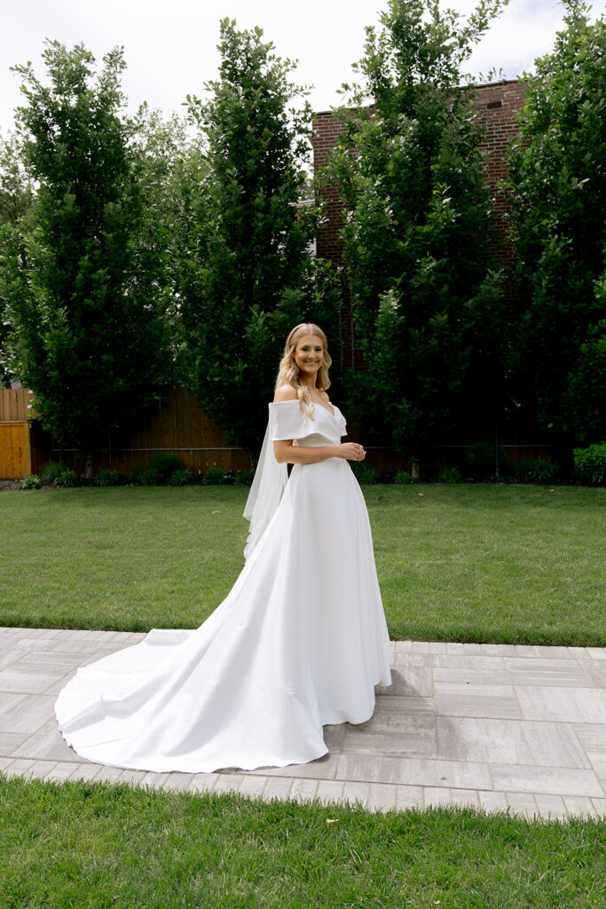 Amanda & Mitchell’s Effortlessly Cool Wedding at the Wild Carrot