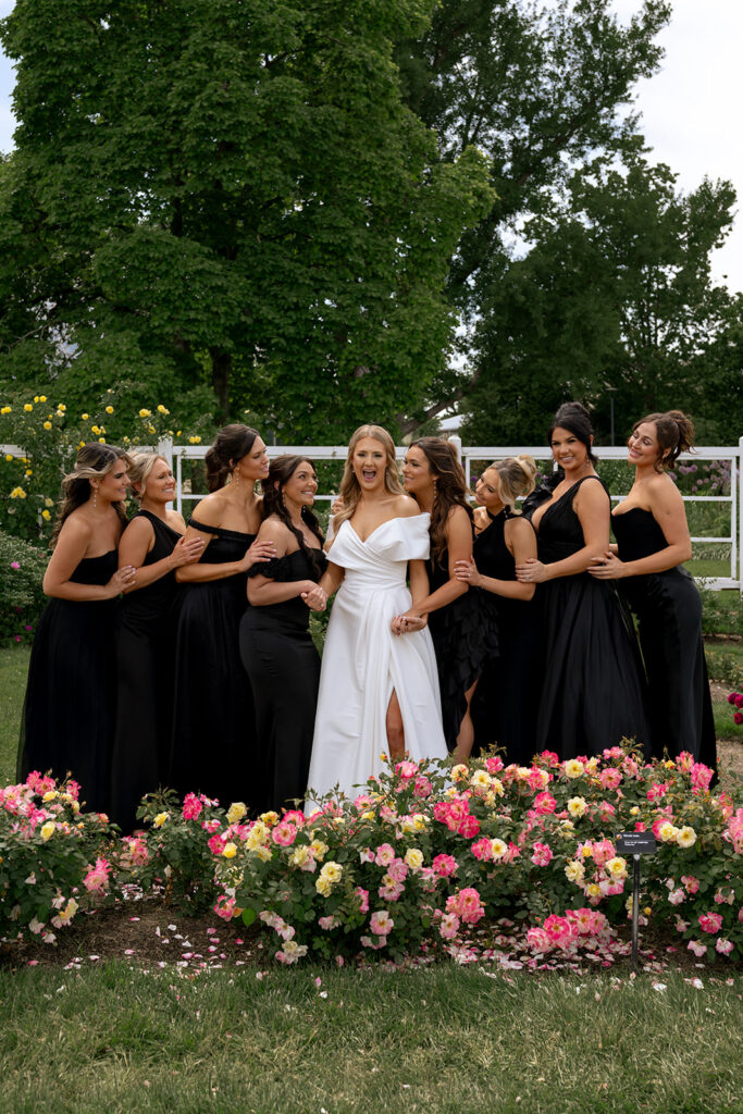 cute picture of the bride and her bridesmaids