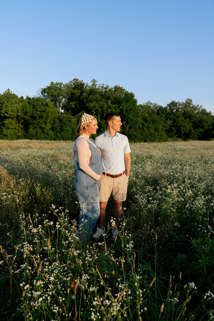 golden hour maternity photos in Missouri 