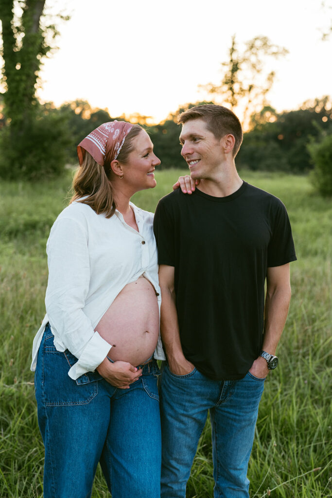golden hour maternity photos