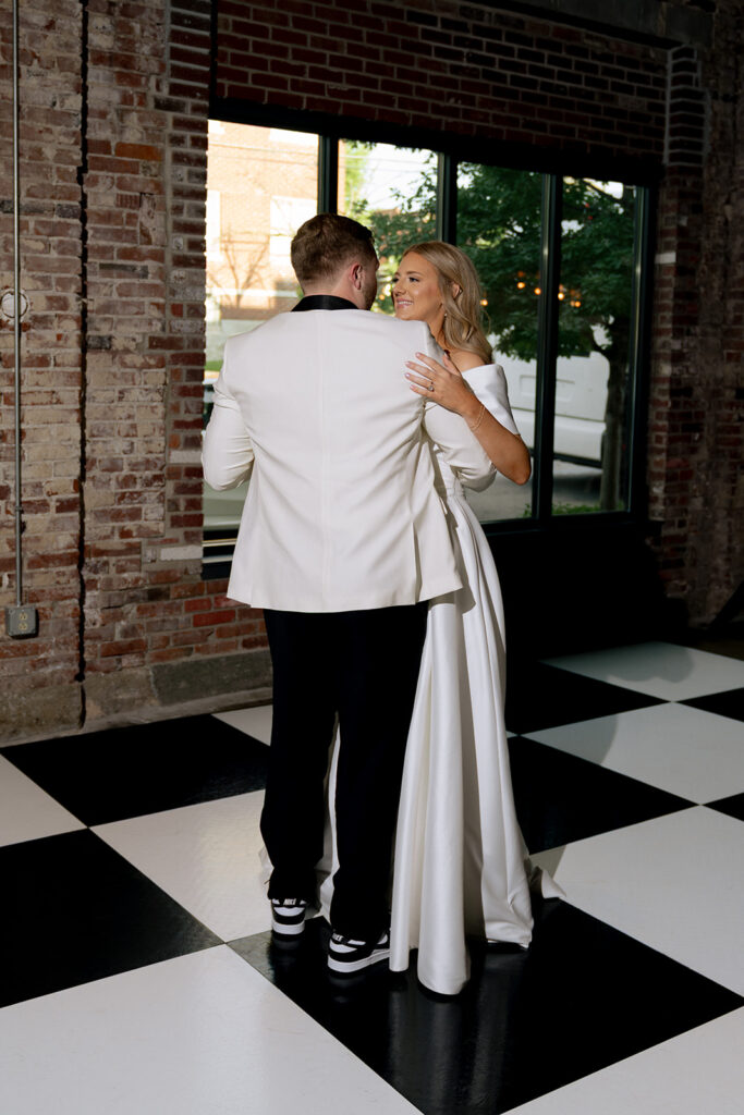 Amanda & Mitchell’s Effortlessly Cool Wedding at the Wild Carrot