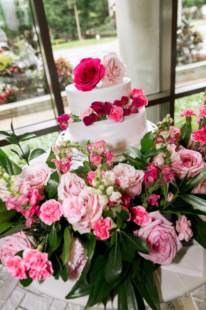colorful and elegant wedding cake