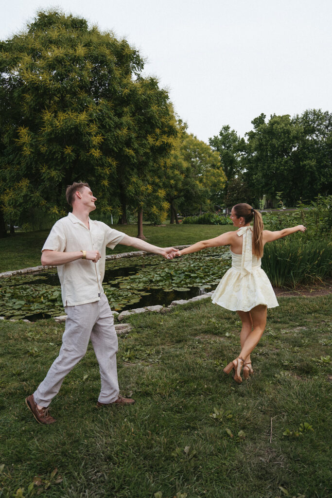 couple dancing during their photoshoot