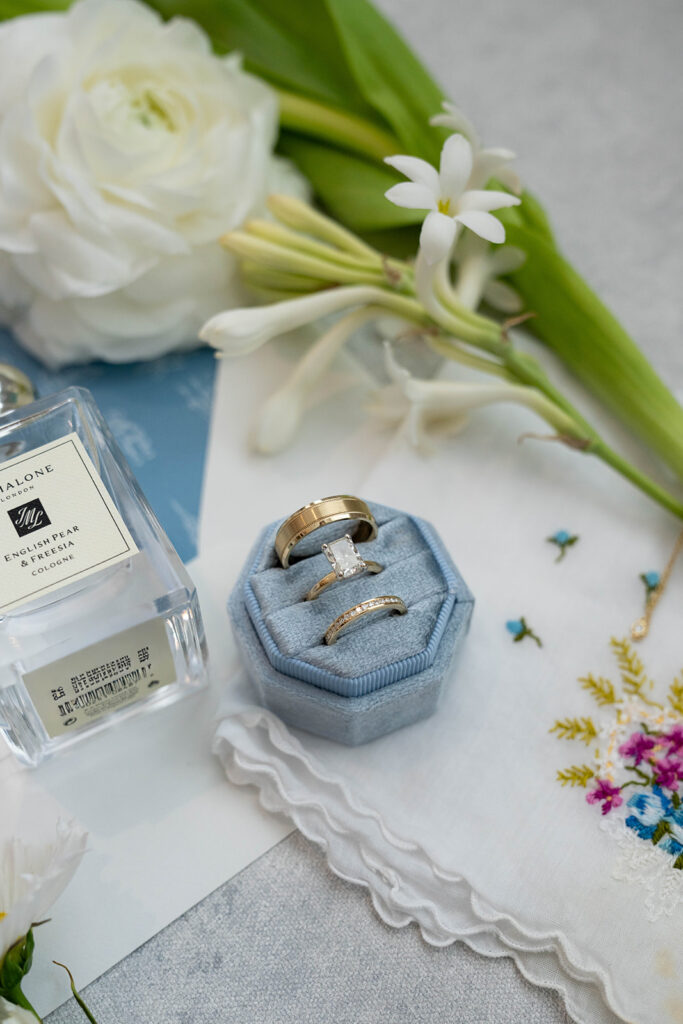 stunning closeup shot of the wedding rings