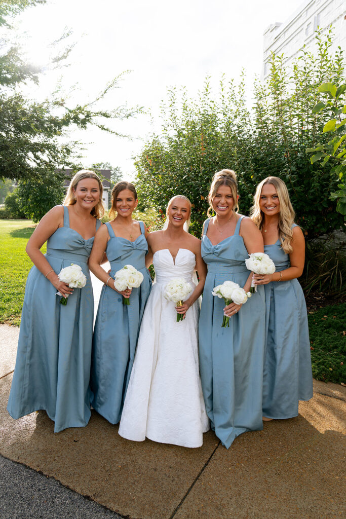 cute picture of the bride and her friends