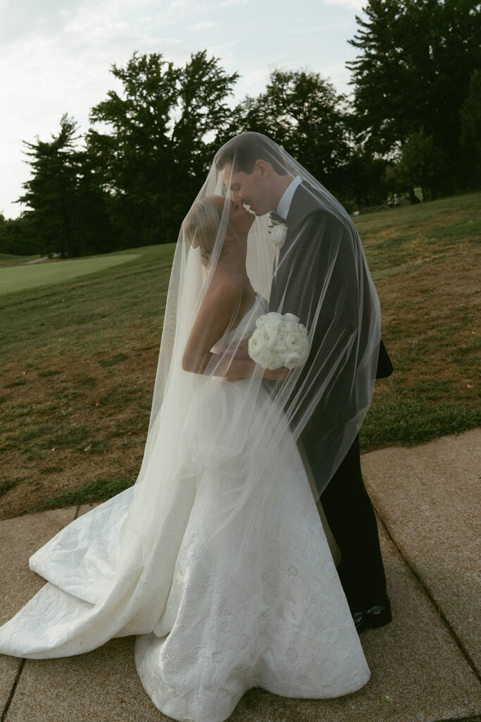timeless bridal portraits in st. louis