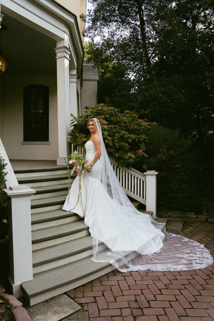 stunning portrait of the bride during golden hour