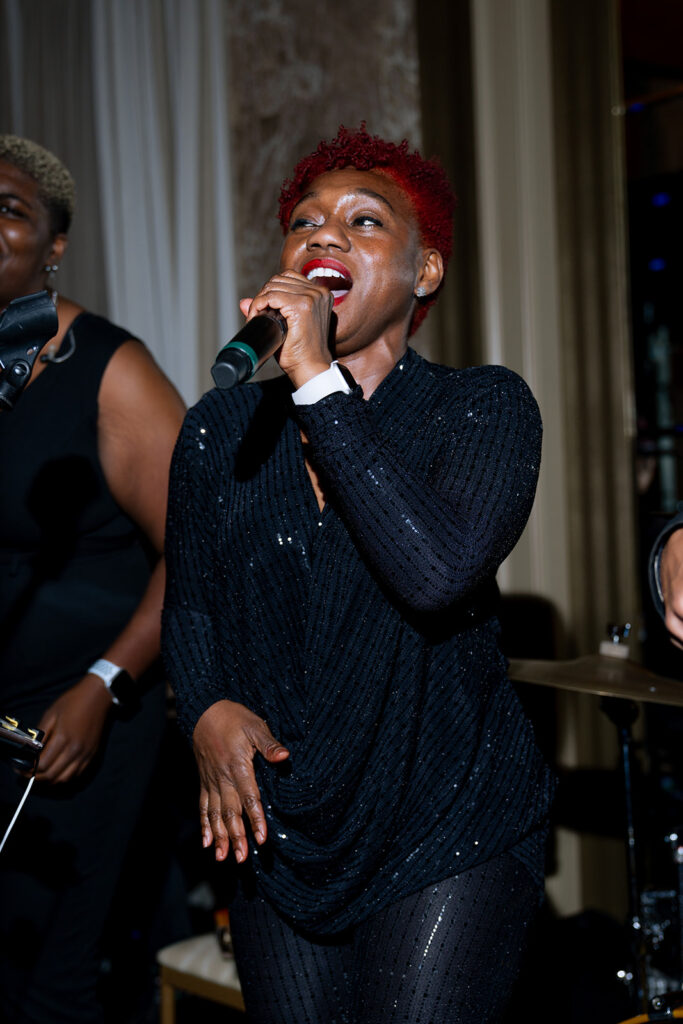 live music at the wedding recpetion