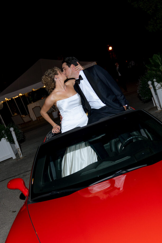 cute picture of the newlyweds kissing