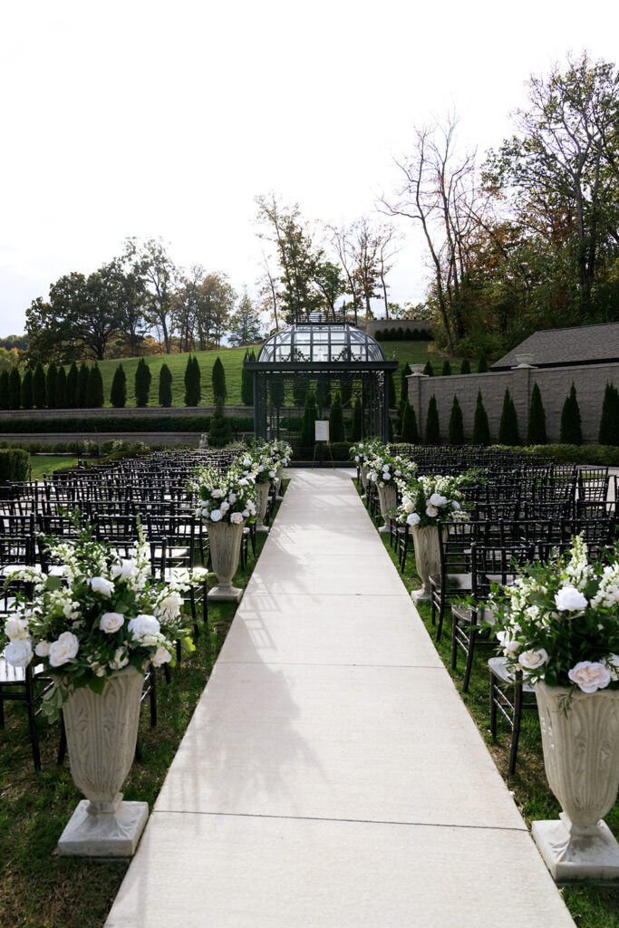 Stunning ceremony decor