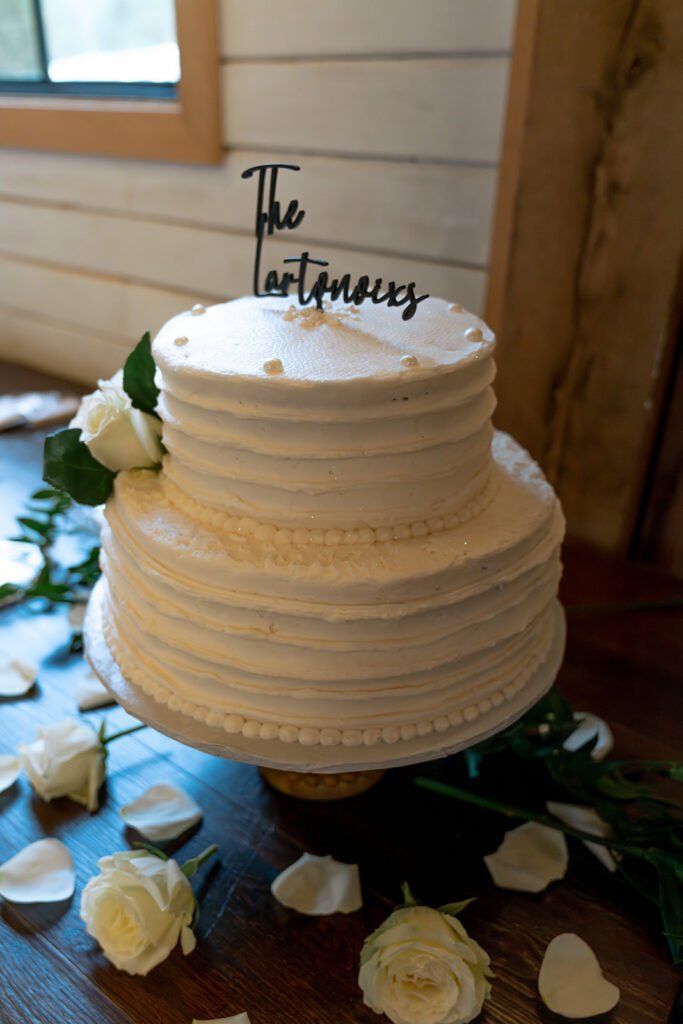 Cute picture of the wedding cake