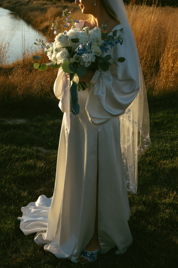 stunning closeup picture of the wedding dress