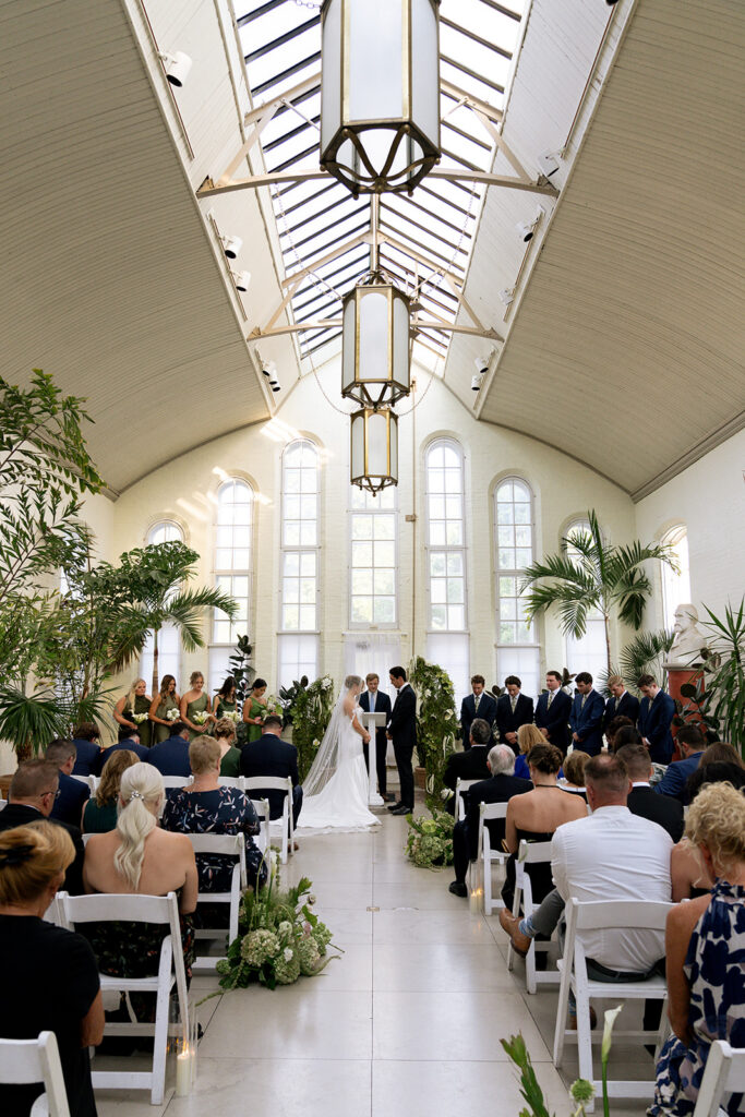 Romantic wedding ceremony in St. Louis