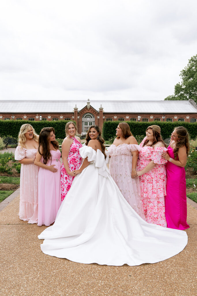 cute portrait of the bride and her friends