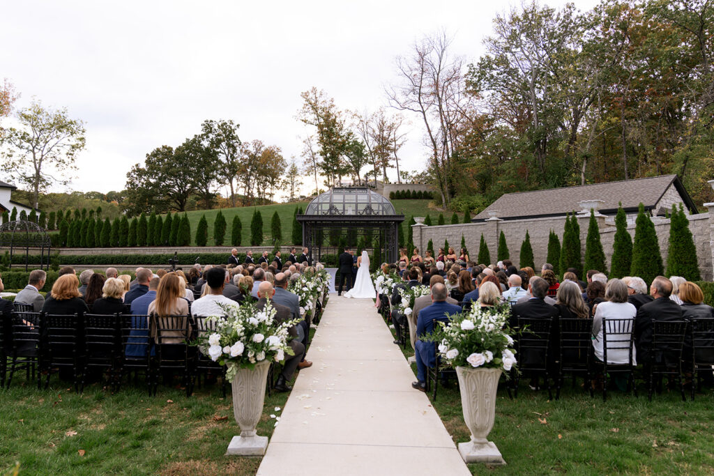A Real Knotting Hills Wedding Timeline (From Start to Finish)