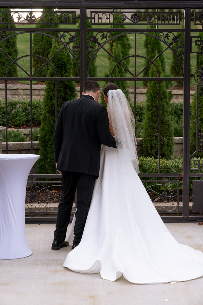 A Real Knotting Hills Wedding Timeline (From Start to Finish)