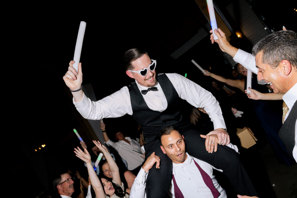 A Real Knotting Hills Wedding Timeline (From Start to Finish)