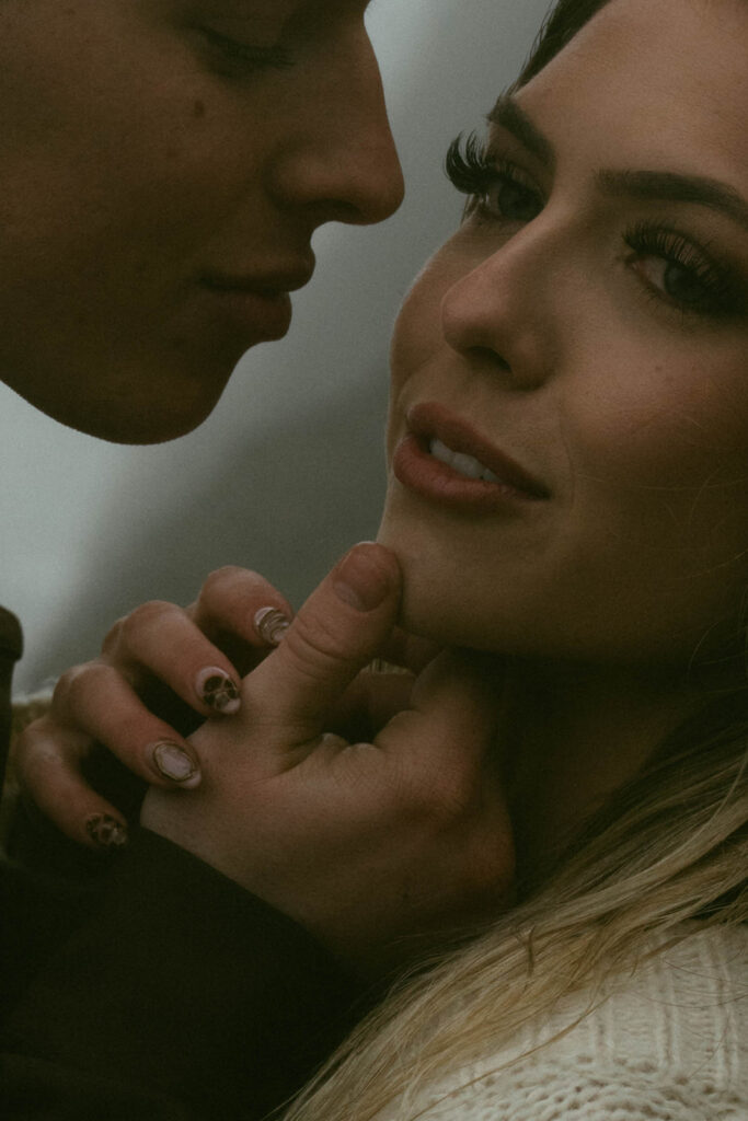 Best Moody Oregon Photo Locations for Engagements & Elopements (Coast + Cliffs)