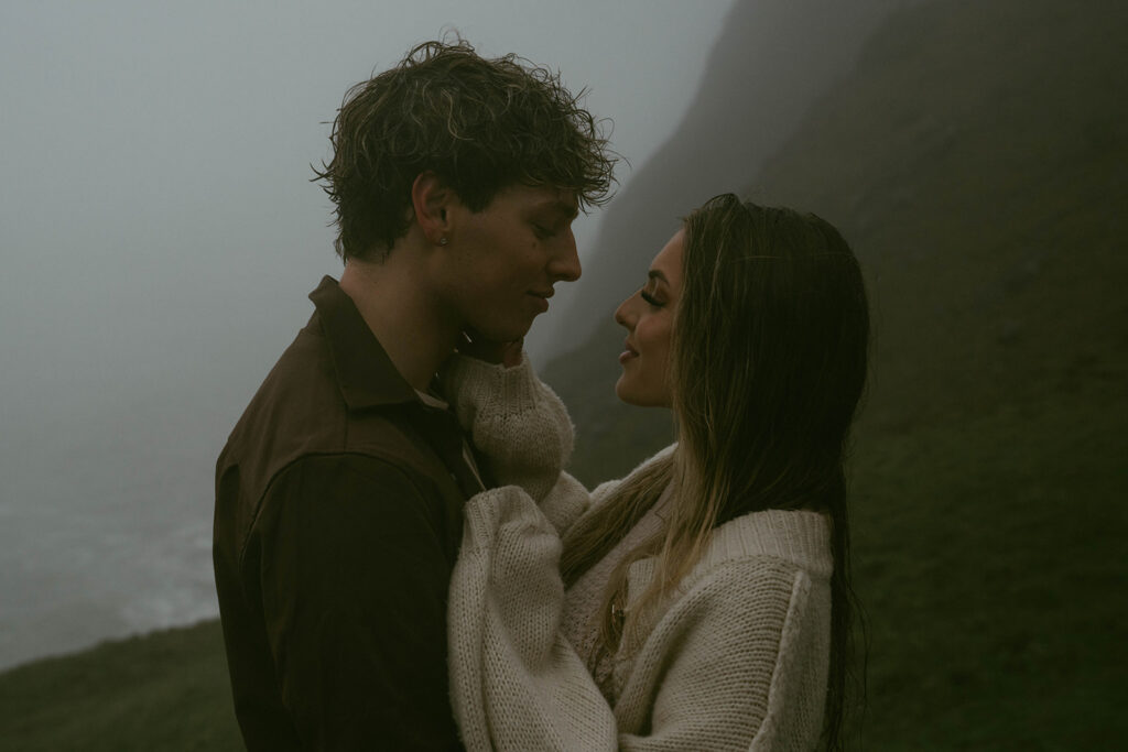 Best Moody Oregon Photo Locations for Engagements & Elopements (Coast + Cliffs)