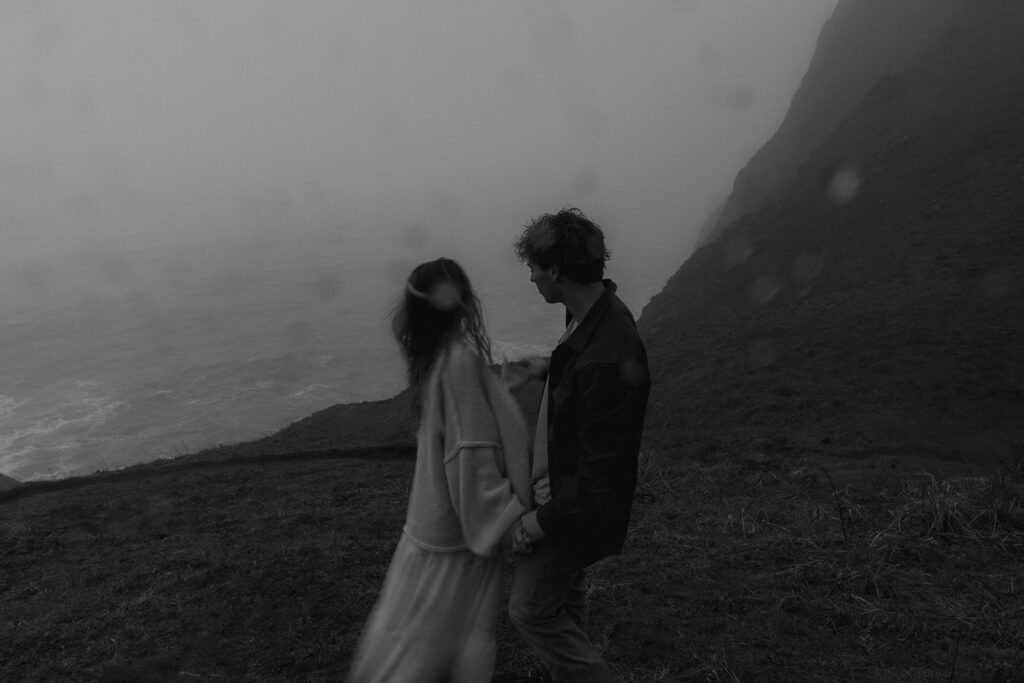 Best Moody Oregon Photo Locations for Engagements & Elopements (Coast + Cliffs)