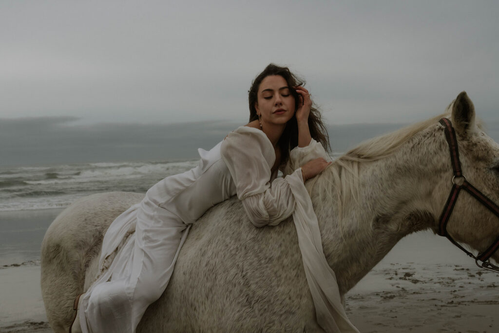 Best Moody Oregon Photo Locations for Engagements & Elopements (Coast + Cliffs)