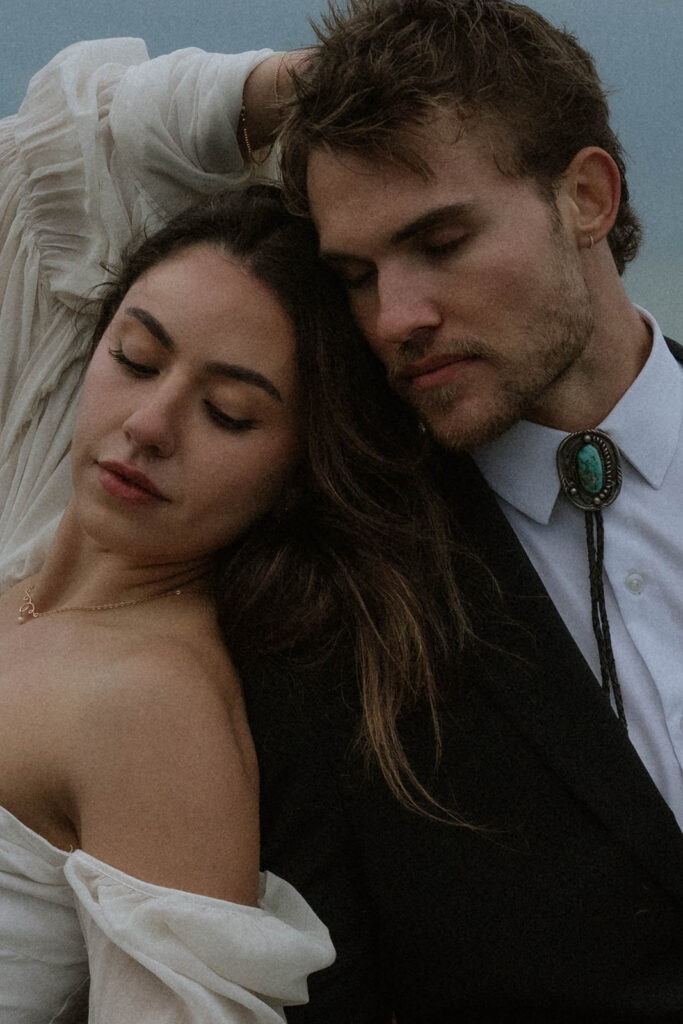 Best Moody Oregon Photo Locations for Engagements & Elopements (Coast + Cliffs)