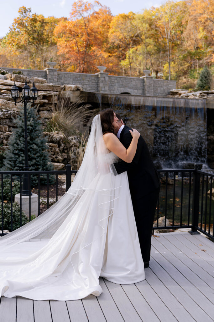 Romantic Knotting Hills Wedding with Timeless Black & White Details