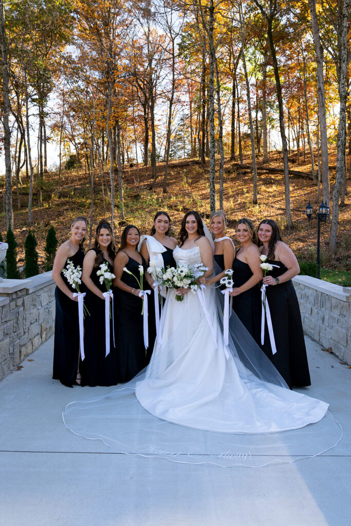 cute picture of the bride and her bridesmaids