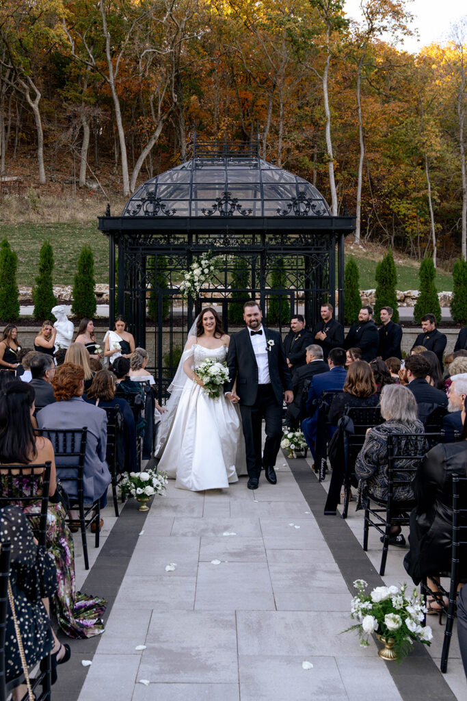 Romantic Knotting Hills Wedding with Timeless Black & White Details