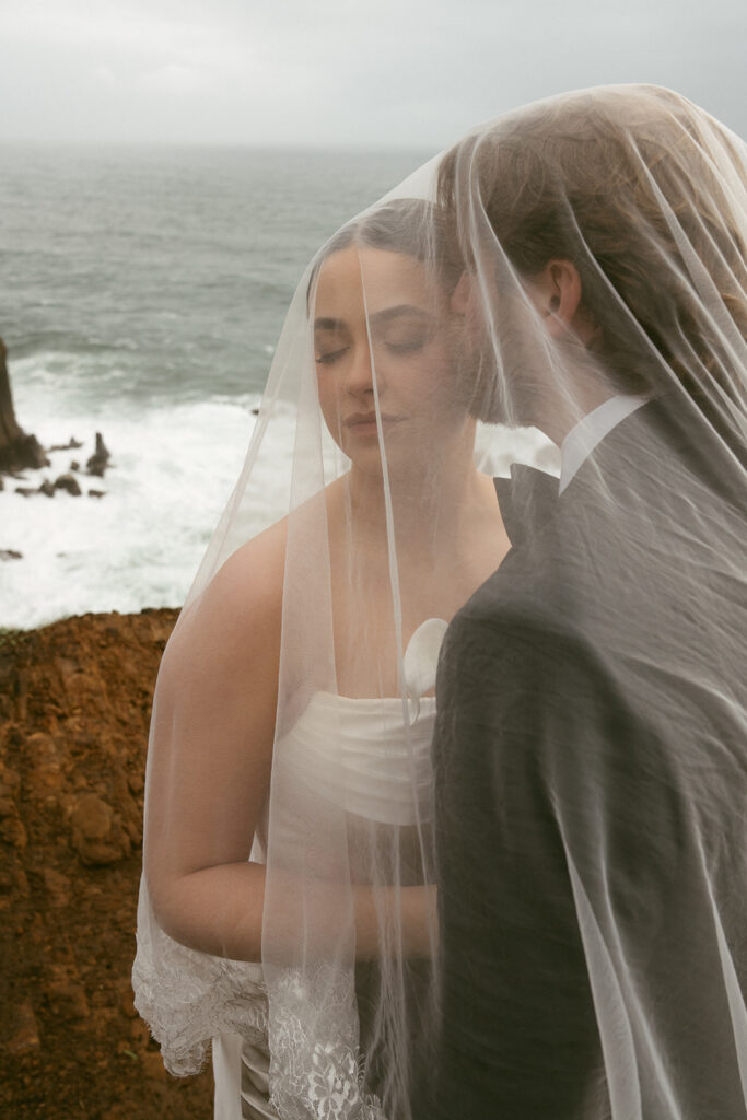Editorial Cannon Beach Oregon Elopement With Stormy Coastal Vibes