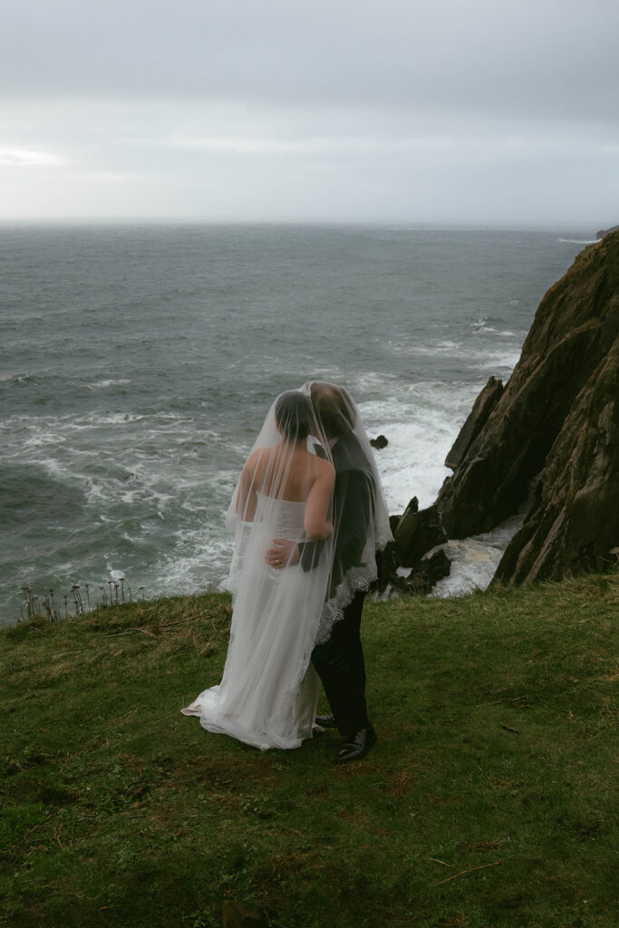 Editorial Cannon Beach Oregon Elopement With Stormy Coastal Vibes