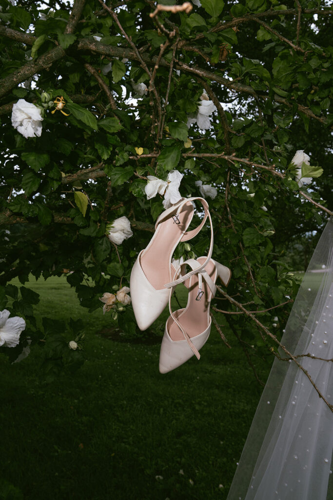 A Colorful Summer Wedding at Cedar Creek in New Haven, Missouri