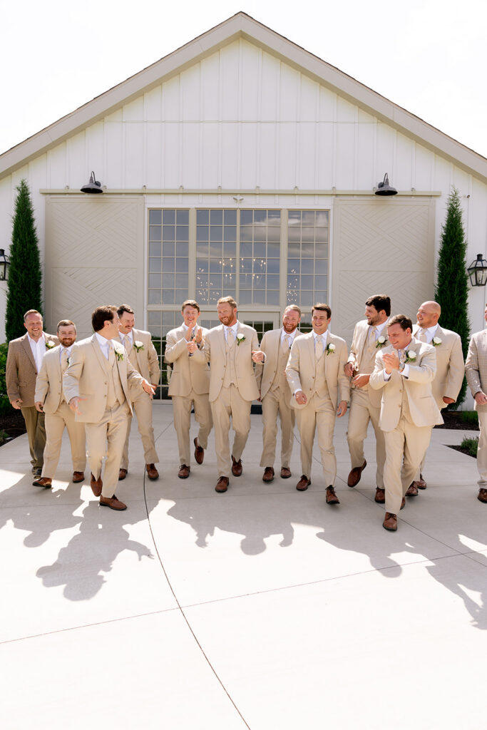 fun picture of the groom and his groomsmen