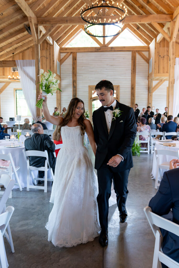 A Relaxed Spring Wedding at Knotting Hills | Amy & Donovan
